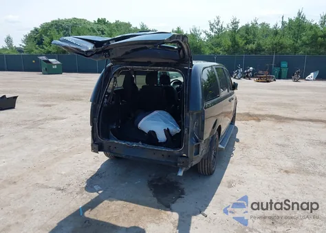 2019 Dodge Grand Caravan Sxt z USA, uszkodzony, nr VIN 2C4RDGCG6KR677897